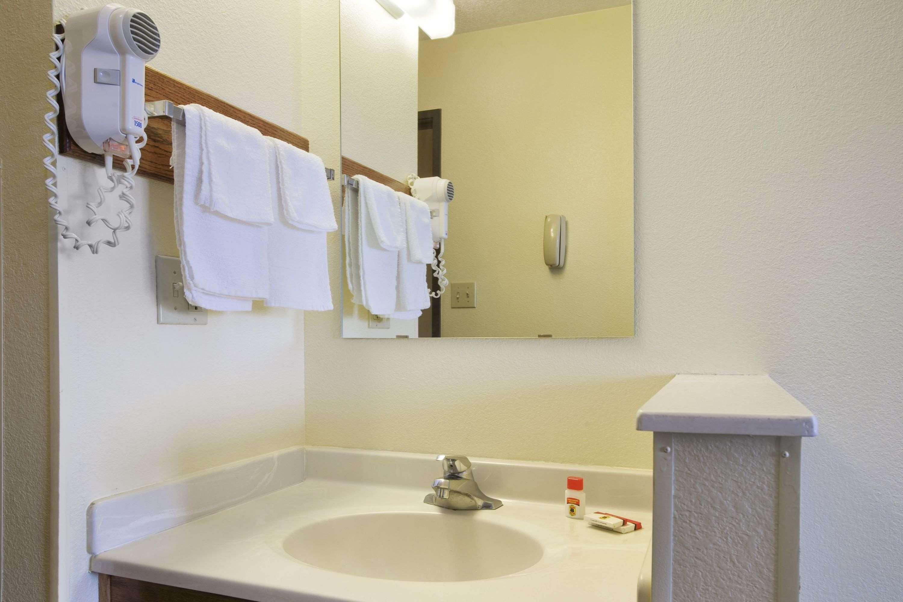 Motel Super 8 By Wyndham Rawlins Wyoming Esterno foto